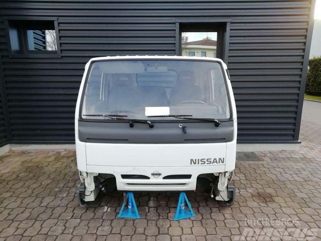 Nissan CABSTAR (1996-2006) Kabine in notranjost