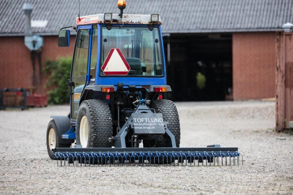  Toftlund Maskinfabrik Gårdspladsrive Priključki za kompaktni traktor
