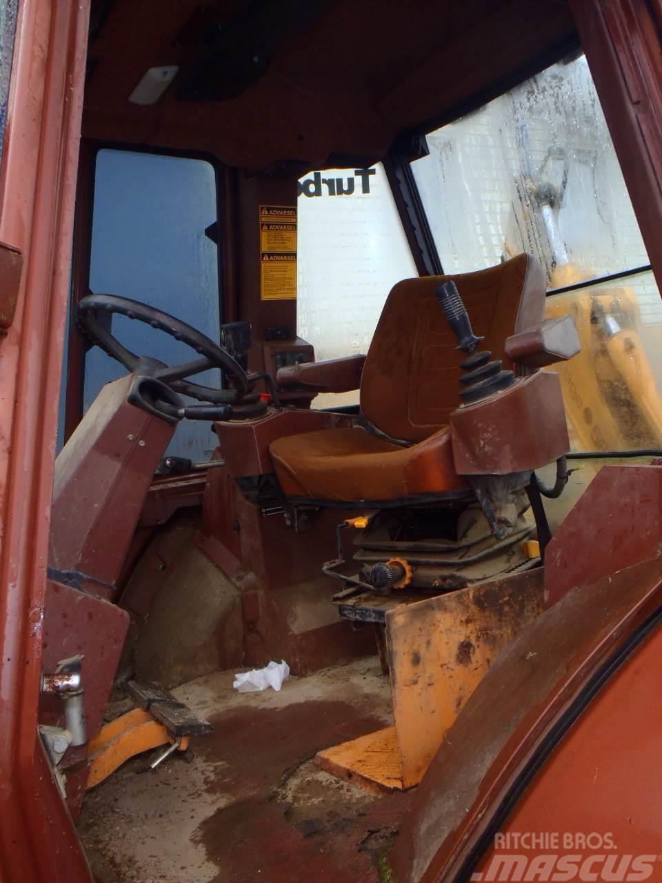 Case IH 580 Traktorji