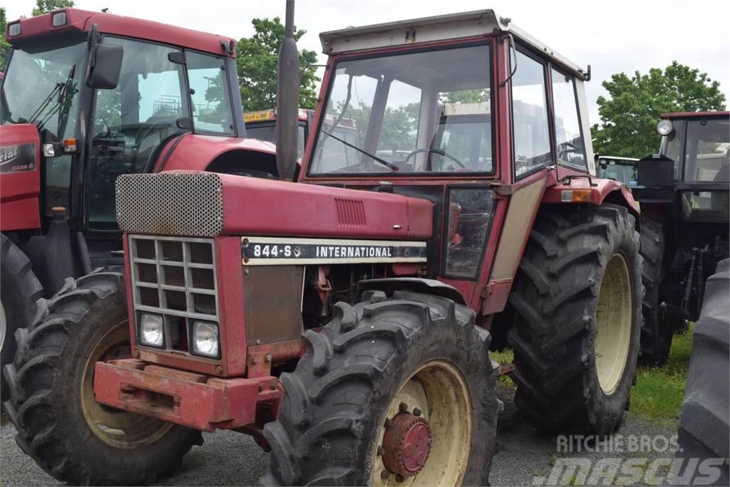 Case IH 844 A/S Traktorji