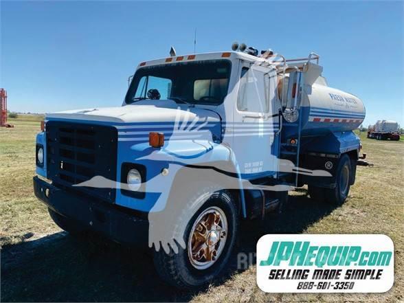 International S1900 Tovornjaki za vodo