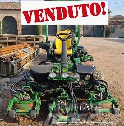 John Deere 8800 TC RM TerrainCut Vrtni traktor kosilnice