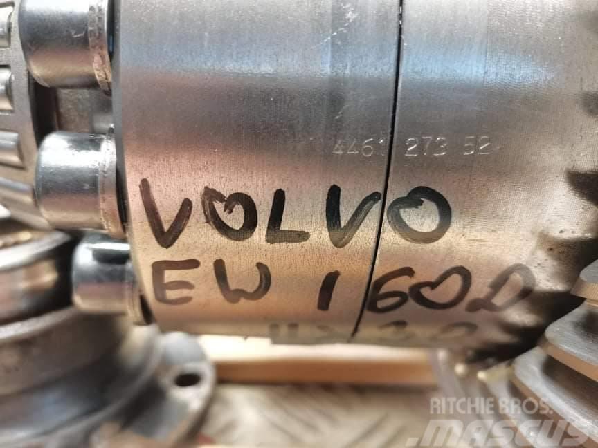 Volvo EW 160B {APL-B745 P4  front differential 11X30} Osi
