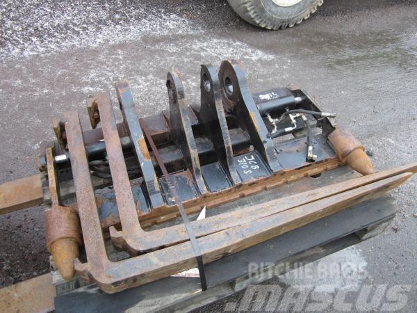 JCB TM310 , 300 Pin and cone coupler Vilice
