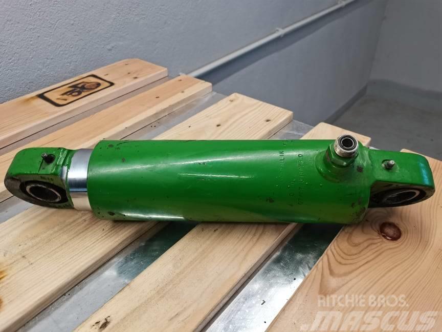 John Deere 6320 {75 mm} lift cylinder Boom in dipper roke