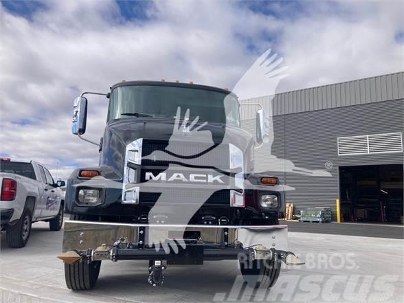Mack MD6 Tovornjaki cisterne