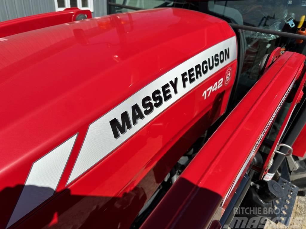 Massey Ferguson 1742 Traktorji