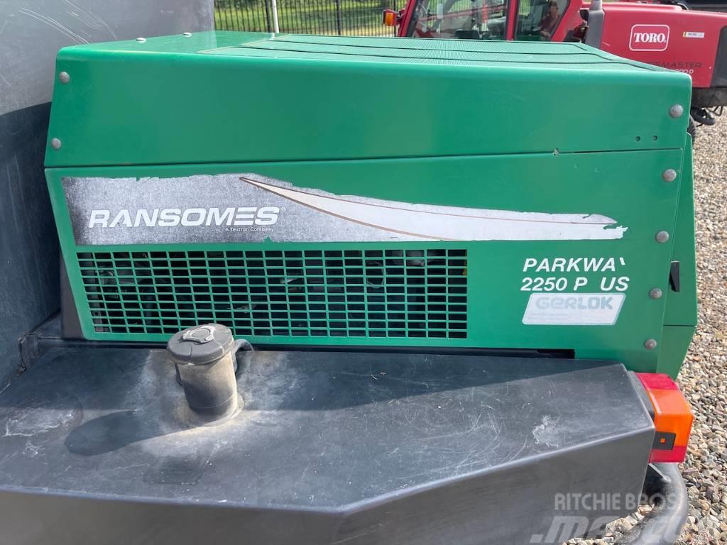 Ransomes Parkway 2250Plus Vrtni traktor kosilnice