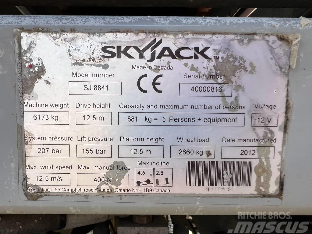 SkyJack SJ 8841 Škarjaste dvižne ploščadi