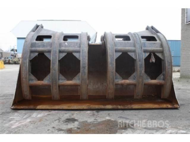 ES Loading Bucket WP 3260 (with clamp) Žlice
