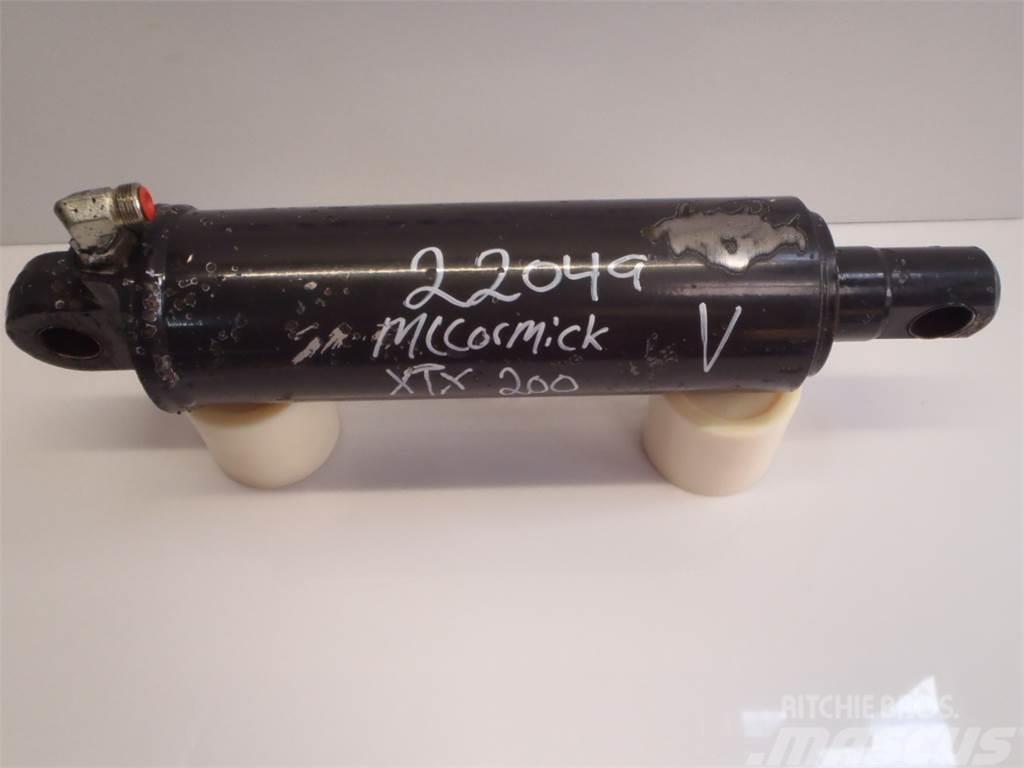 McCormick XTX200 Lift Cylinder Hidravlika