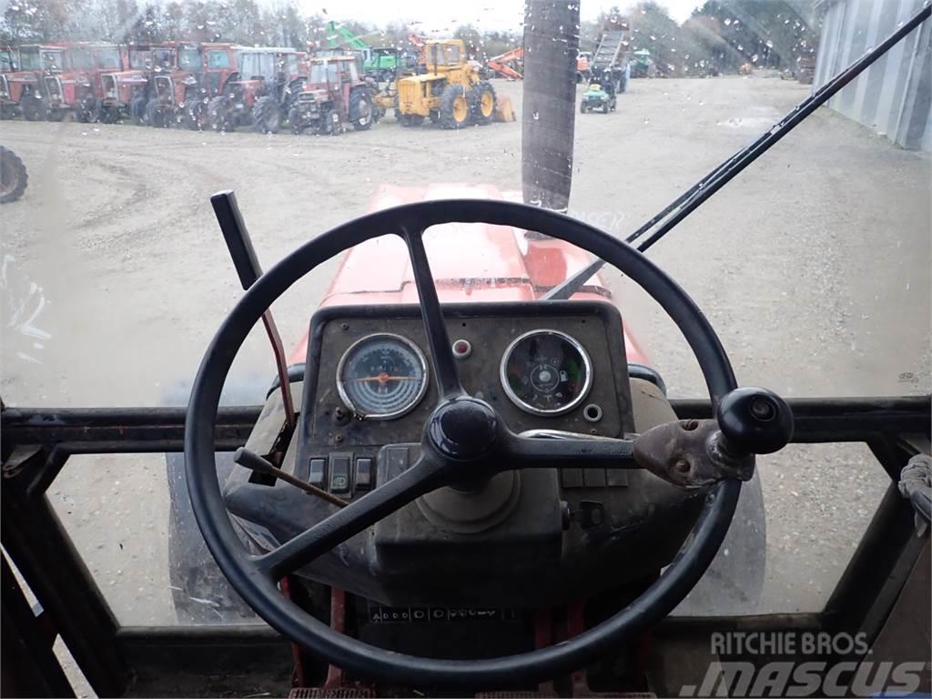 Case IH 1055 Traktorji