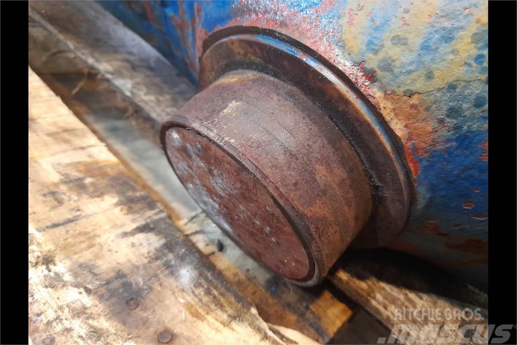 New Holland 8240 Front axle house Menjalnik