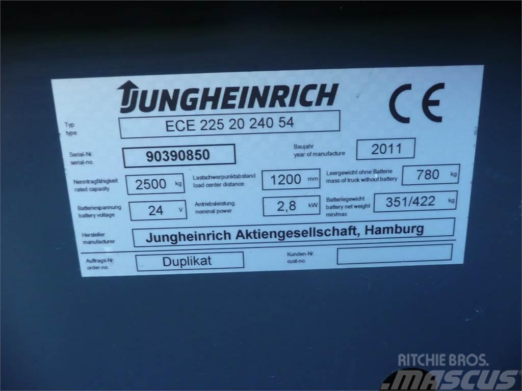 Jungheinrich ECE 225 2400X540mm Nizko dvižni komisionirni viličar