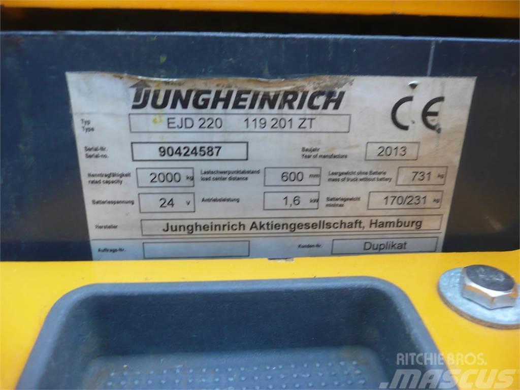 Jungheinrich EJD 220 201 ZT Samopogonski ročni viličarji