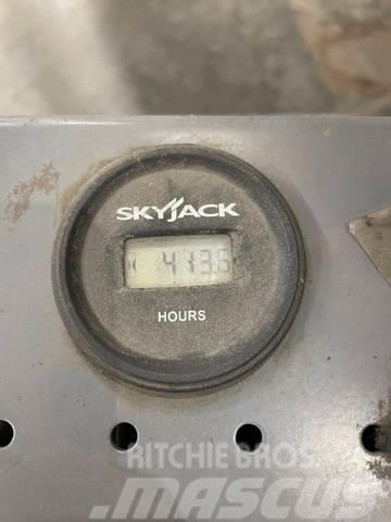 SkyJack SJ3226 Electric Scissor Lift Škarjaste dvižne ploščadi