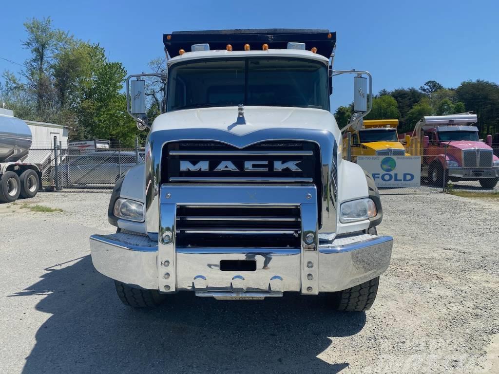 Mack CT713 Kiper tovornjaki