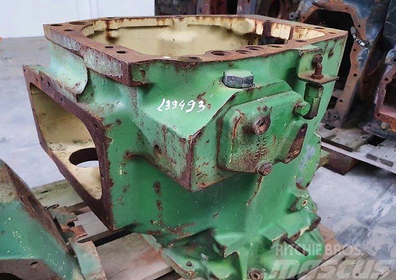  OBUDOWA SPRZĘGŁA John Deere spare parts for John D Druga oprema za traktorje