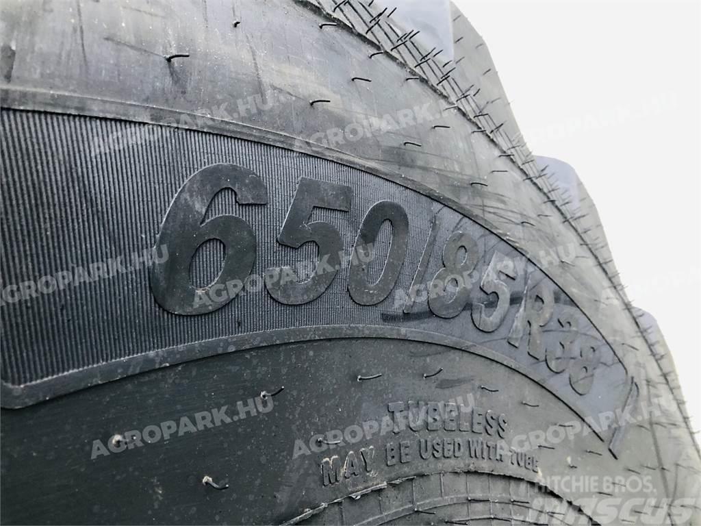 Ceat tire in size 650/85R38 Gume, kolesa in platišča