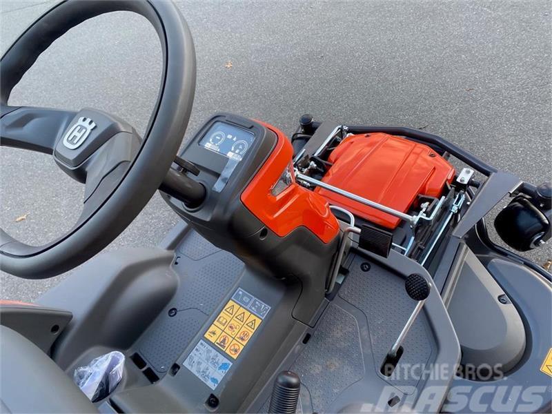 Husqvarna R 420TsX AWD 122  cm klippebord Vrtni traktor kosilnice