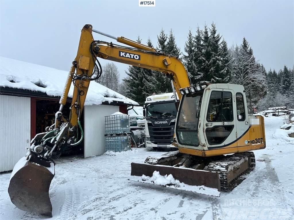 Kato HD-307 Tracked excavator w/ Rototilt and 2 buckets Bagri goseničarji