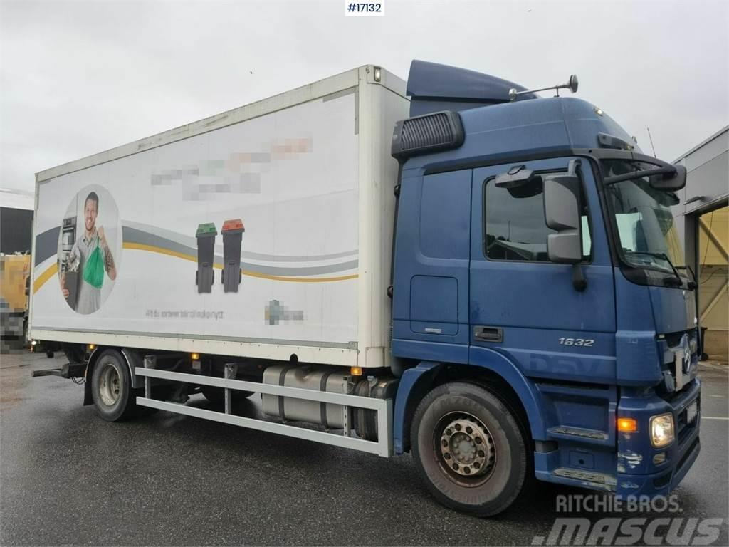 Mercedes-Benz Actros 1832 4x2 Box truck with lift and side openi Tovornjaki zabojniki