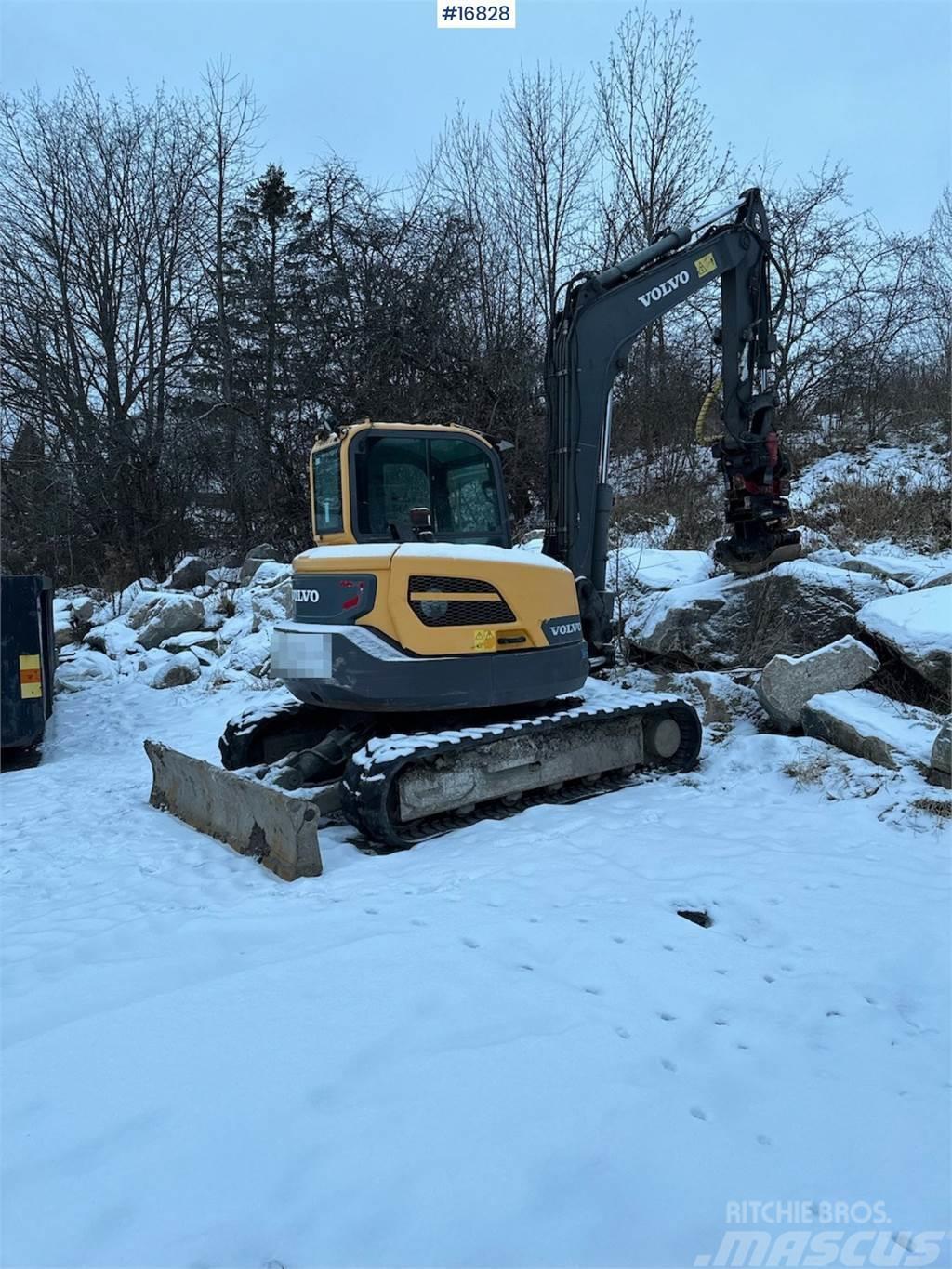Volvo ECR88D Tracked excavator w/ bucket and tilt Bagri goseničarji