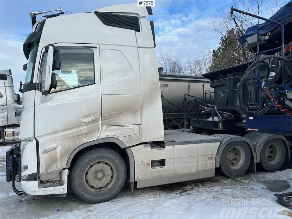 Volvo FH 540 6x4 Plow rig tractor w/ hydraulics and only Vlačilci