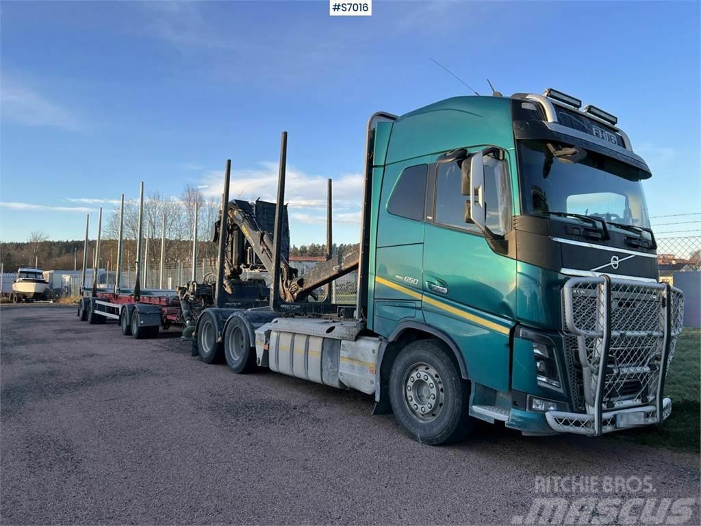 Volvo FH16 Timber truck with trailer and crane Tovornjaki za hlode