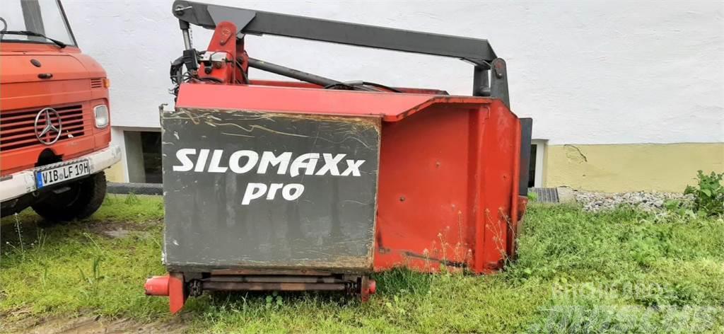  Silomaxx Ostali stroji in oprema za živino