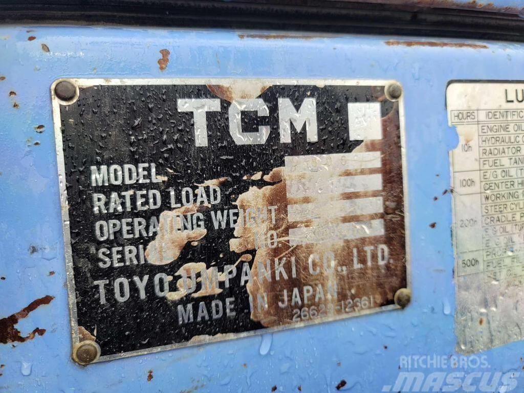 TCM 806 Kolesni nakladalci