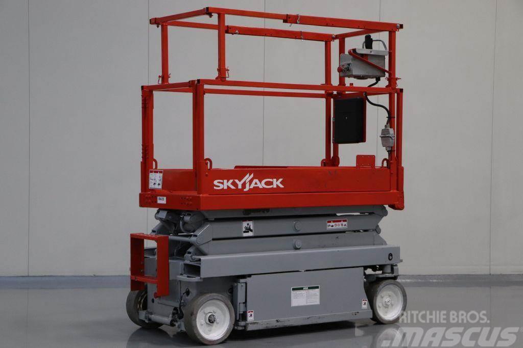 SkyJack SJIII-3215 Škarjaste dvižne ploščadi