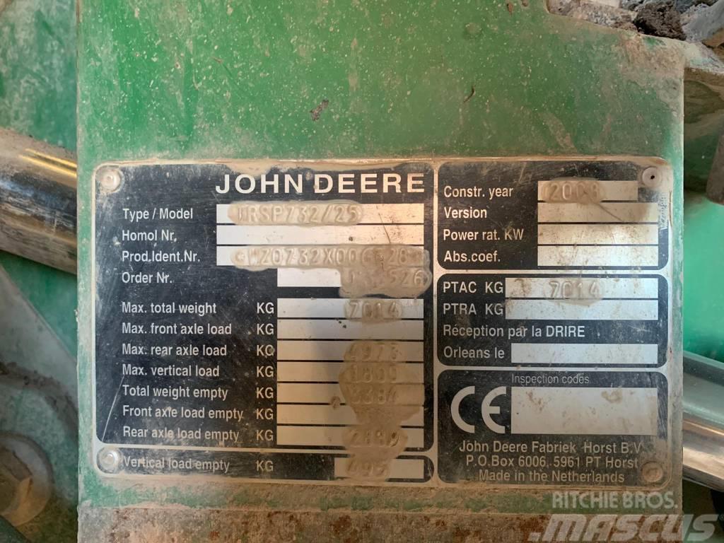 John Deere 732 Vlečne škropilnice