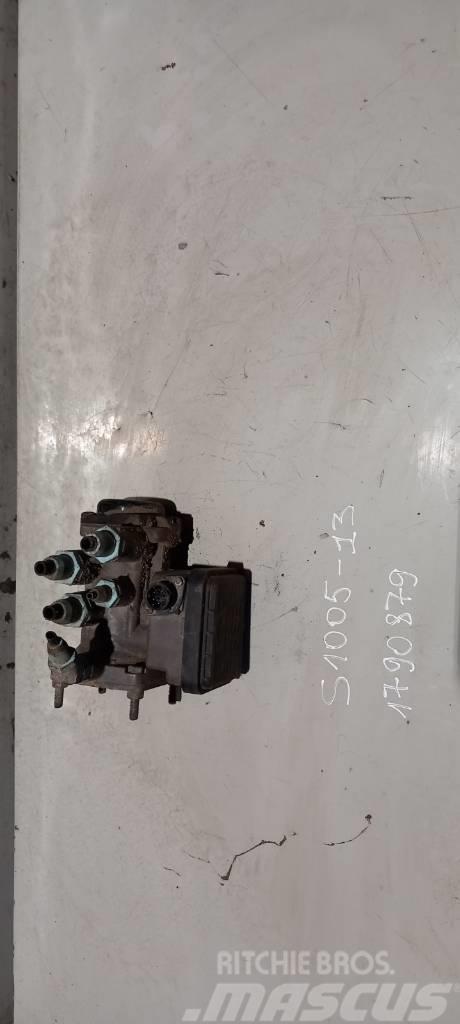 Scania R440 EBS valve 1790879 Menjalniki