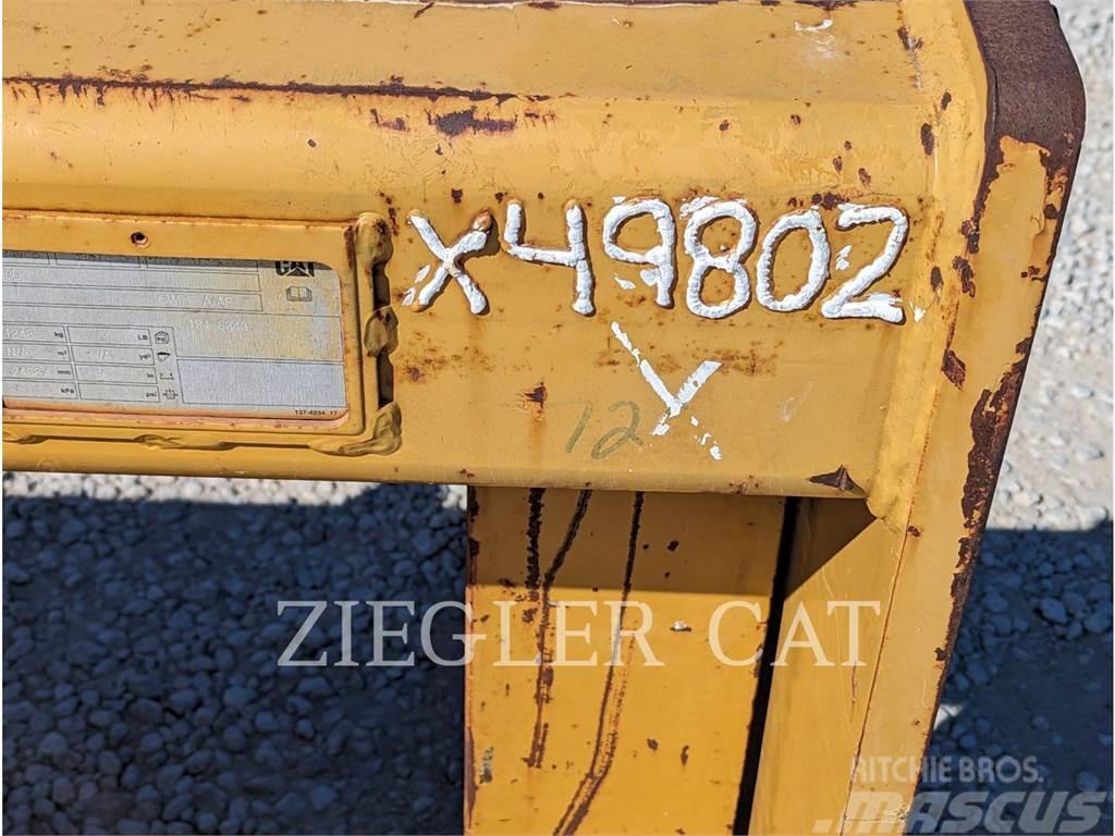 CAT 953 TRACK TYPE LOADER FORK PIN ON 72 Vilice
