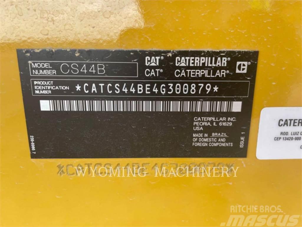 CAT CS44B Škropilnice za bitumen