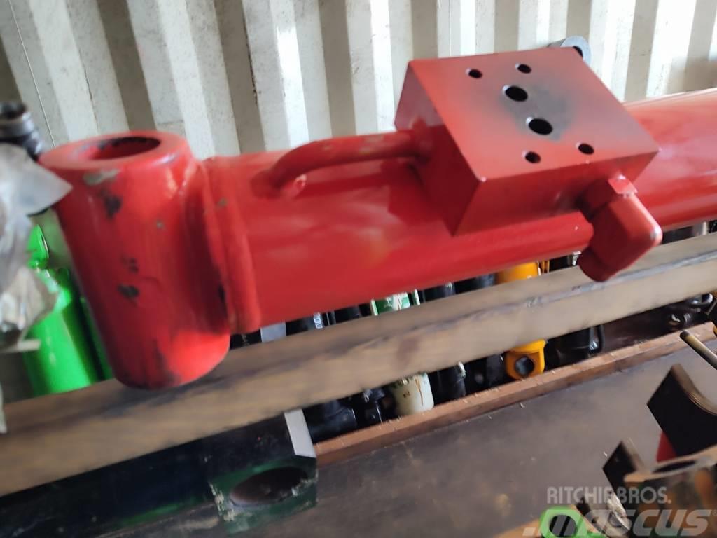 Manitou MVT 1337 arm extension hydraulic cylinder Hidravlika