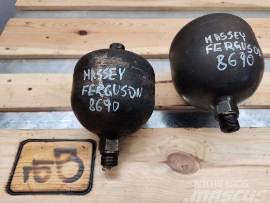 Massey Ferguson 8690 {hydraulic accumulator axle Hidravlika