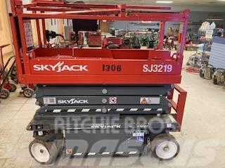 SkyJack SJ 3219 Škarjaste dvižne ploščadi