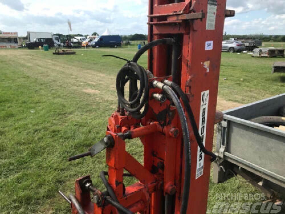 Browns Post Knocker - contractor Druga oprema za traktorje