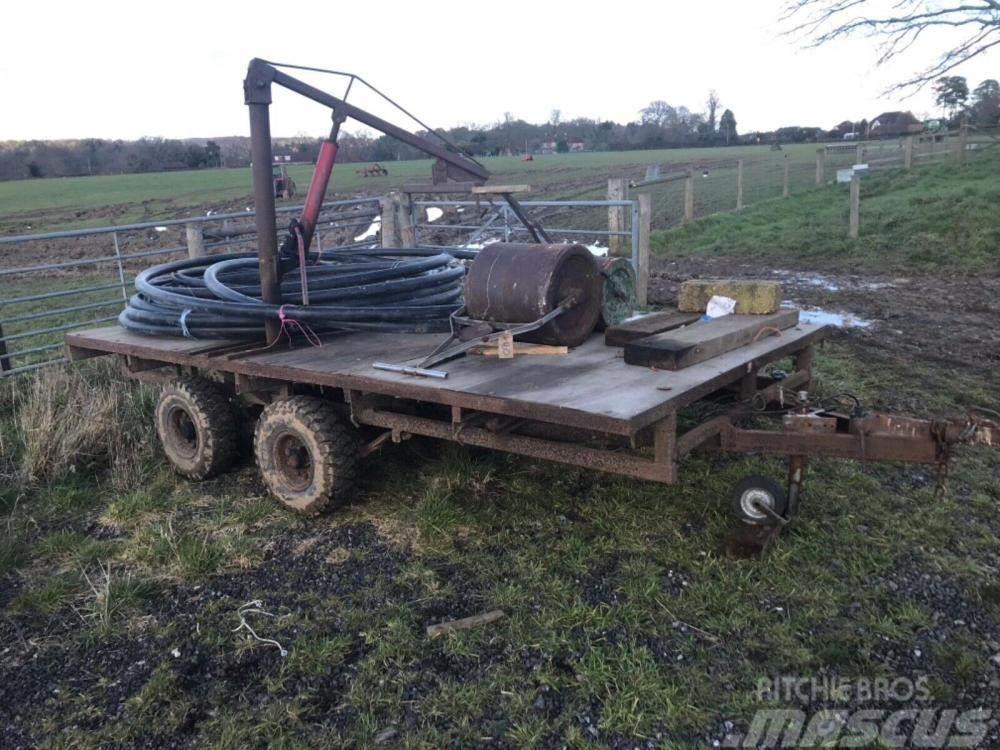  Flat bed trailer with a hydraulic crane Druge prikolice