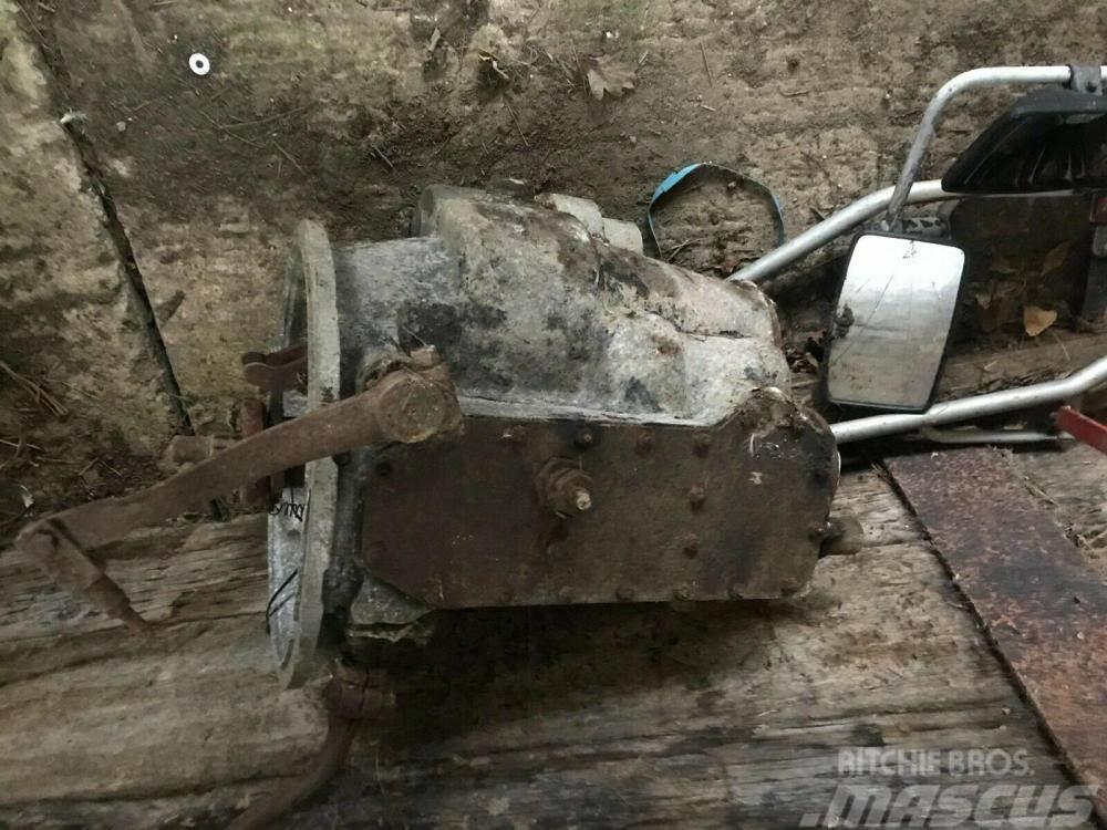 Foden Gearbox with pump vintage £500 plus vat £600 Drugi deli