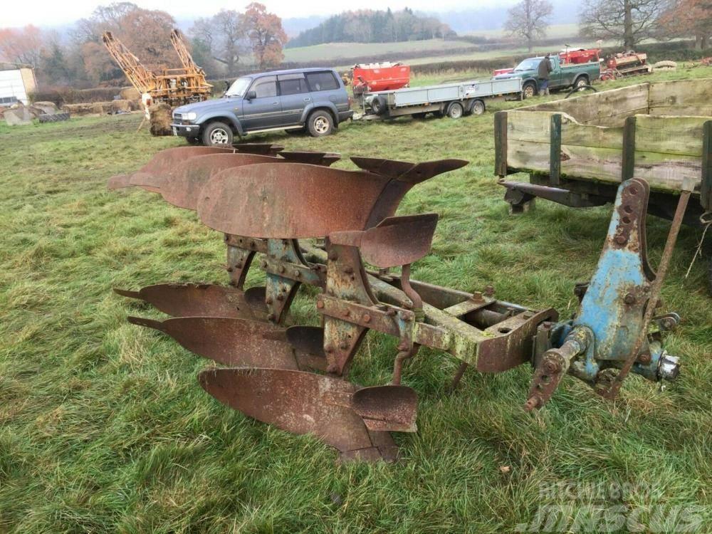 Ransomes 3 Furrow reversible plough £450 plus vat £540 Navadni plugi