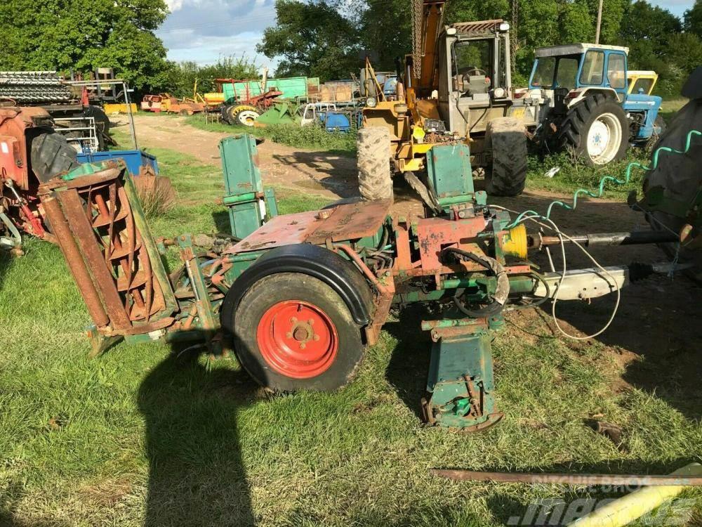 Ransomes gang mower 5 reel - tractor driven - £750 Vrtni traktor kosilnice