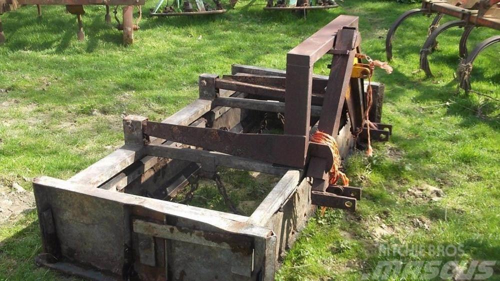 tractor mounted dung scraper £450 Travniške brane