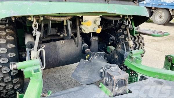 John Deere 1565 Serie II 4WD + MCS 600H Vrtni traktor kosilnice
