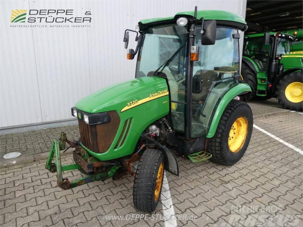 John Deere 3720 Manjši traktorji