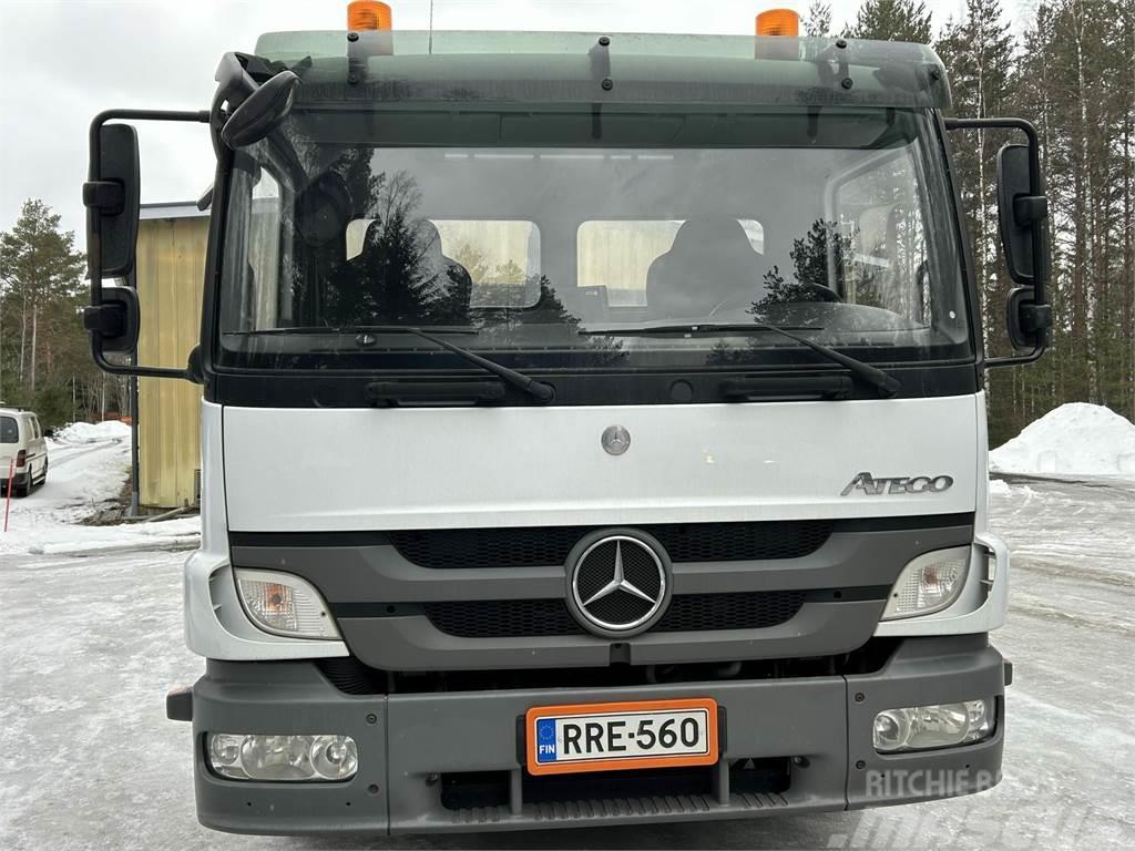 Mercedes-Benz Atego 1324 koukkulaitteella Kotalni prekucni tovornjaki