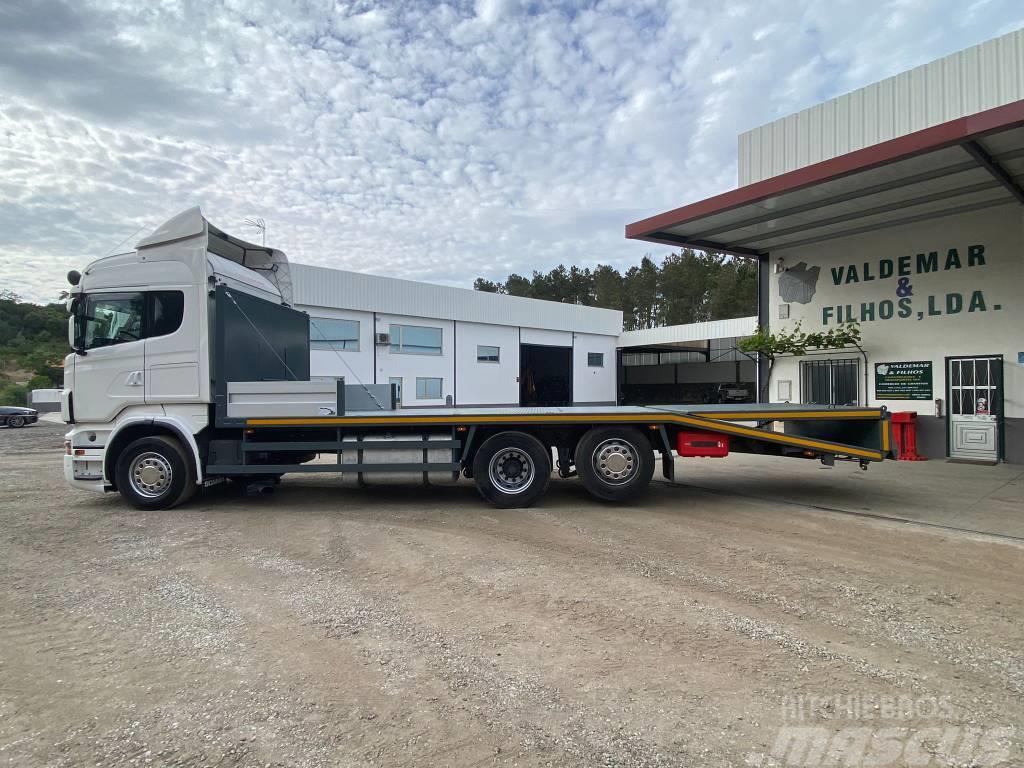 Scania R 400 Tovornjaki za prevoz gozdnih strojev