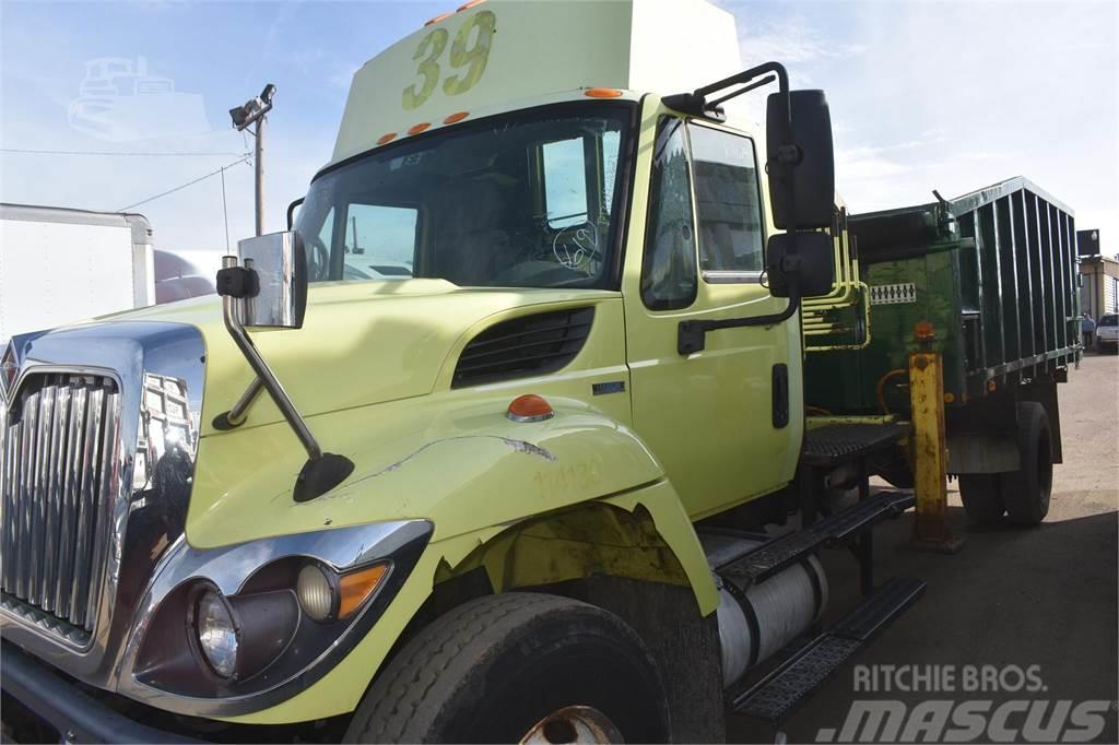 International WORKSTAR 7400 Tovornjaki z žerjavom